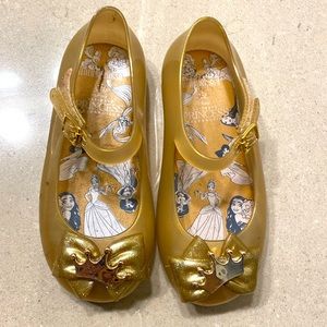 Mini Melissa size 10